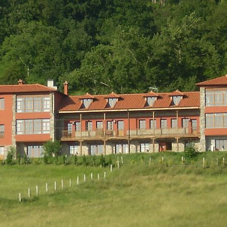 Escuelas De Fuentes Villaviciosa  Ngoại thất bức ảnh